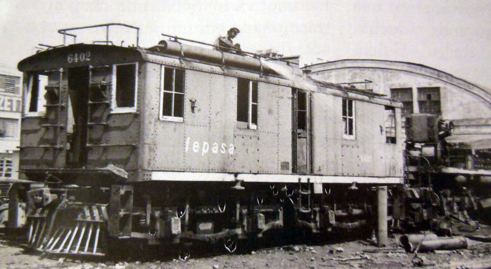 Fig 10: Locomotivas Boxcab sendo cortadas no início da década de 1980.